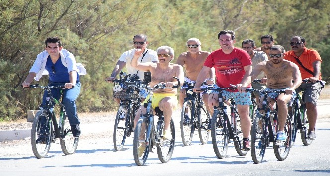 Suudi Arabistan’ın en zengin veliaht prensi Bodrum sokaklarında pedal çevirdi
