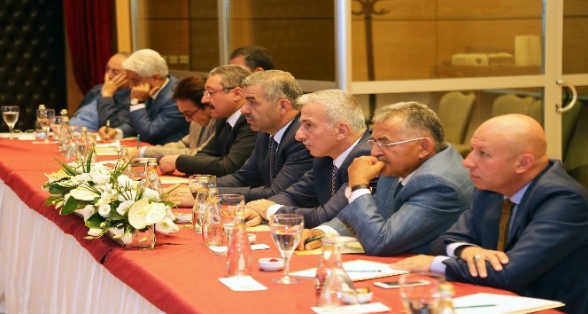 Vali Kamçı “Kayseri Tanıtım Grubu” Toplantısına Katıldı
