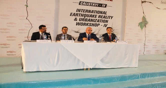 Kocaeli’de Uluslararası Deprem Gerçeği ve Kentleşme Çalıştayı başladı