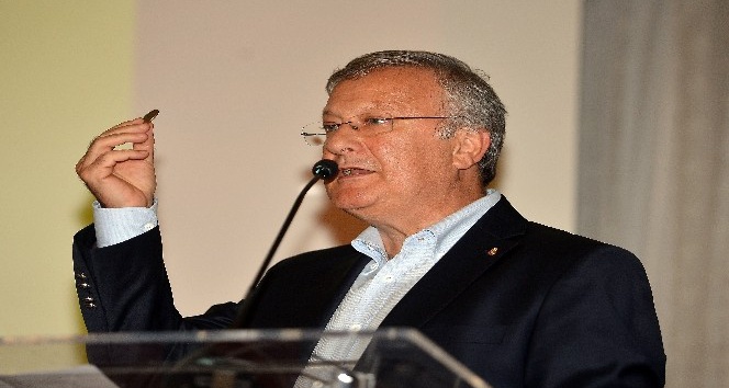 Ayhan Özmızrak: “Galatasaray Başkanı’nın yaptıklarını sindiremiyorum”