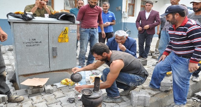 Başkan Karaçanta, işçilerle kahvaltı yaptı