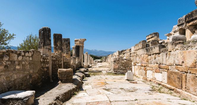 Moda öğrencileri Tripolis Antik Kenti’nde Ege’ye dokunacak