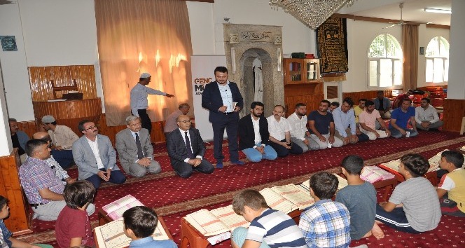 Vali Demirtaş, Kur’an-ı Kerim eğitimini tamamlayan öğrencileri ödüllendirdi
