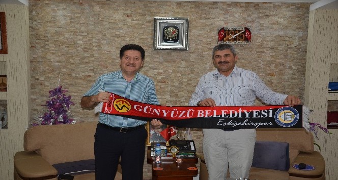 Ak Parti Sosyal Politikalar Başkan Yardımcısı Hasan Fehmi Kinay’dan Başkan Arayıt’a ziyaret