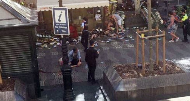 Barcelona&#039;da terör saldırısı: 13 ölü