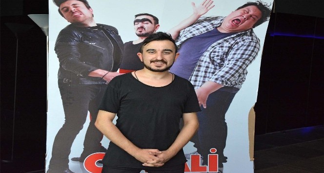 “Cumali Ceber” özel gösterimiyle Adana’da