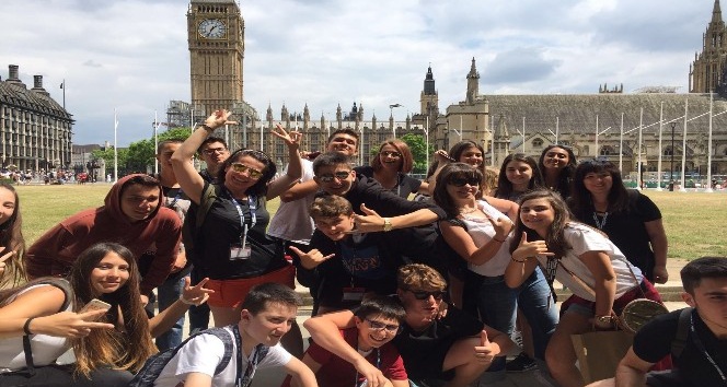 Öğrenciler yaz tatilinde İngiltere’de eğitim aldı