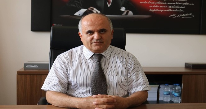 İnönü Üniversitesi Sosyal Bilimler Enstitüsü Müdürü Prof. Dr. Mehmet Kubat: