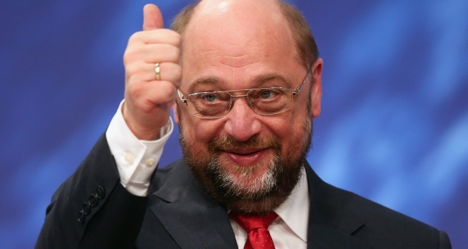 Martin Schulz&#039;tan Türkiye&#039;ye küstah tehdit