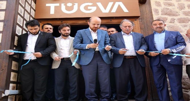 Bilal Erdoğan, TÜGVA Artvin Şubesinin açılışını yaptı