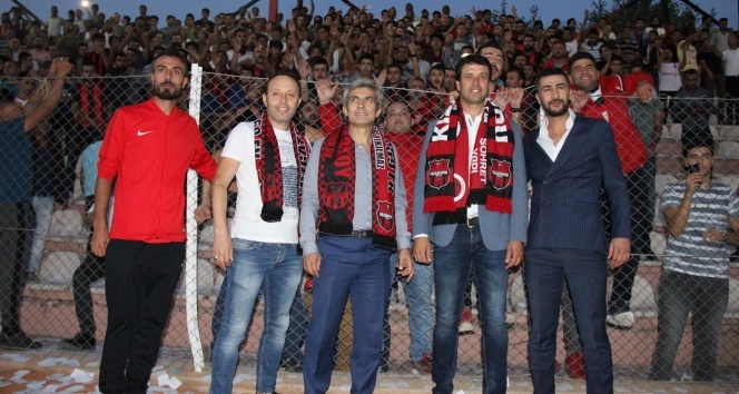 Yozgatspor&#039;un efsane oyuncuları taraftarla buluştu