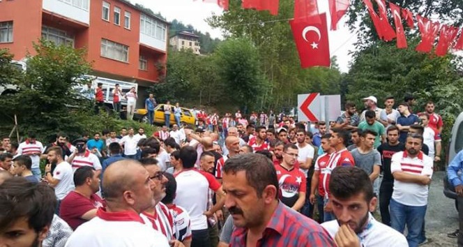 Samsunsporlu taraftarlar, Eren Bülbül için Trabzon’a gitti