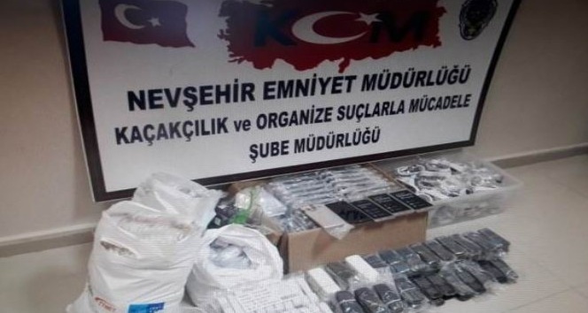 Nevşehir’de 101 adet gümrük kaçağı cep telefonu ele geçirildi
