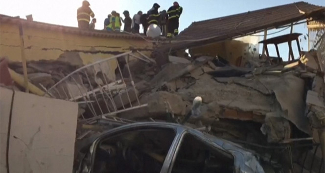 İtalya’da deprem: 2 ölü, 39 yaralı