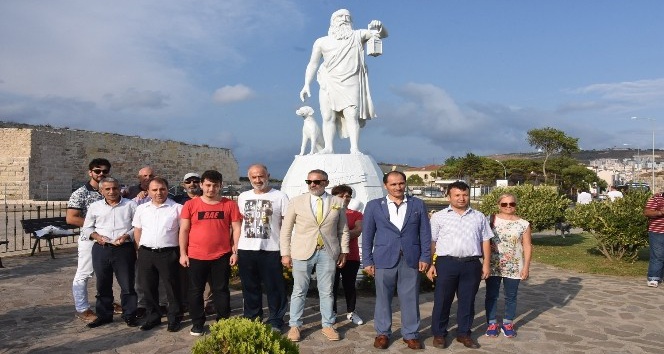 Sinop’ta Diyojen heykelinin kaldırılması için eylem