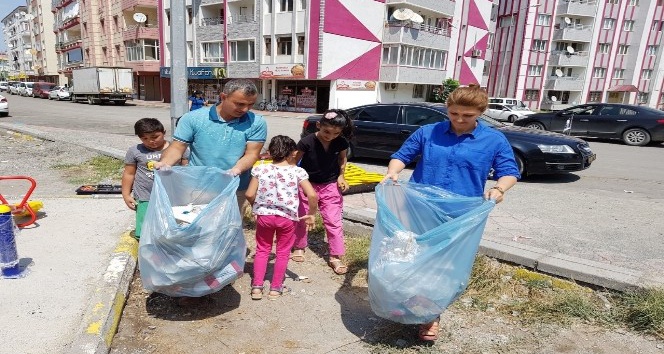 Başkan Yikit, çocuklarla çöp topladı