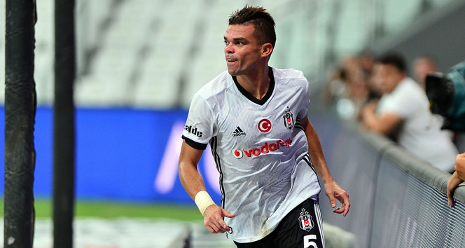 Beşiktaş&#039;ta Pepe ile yollar resmen ayrıldı