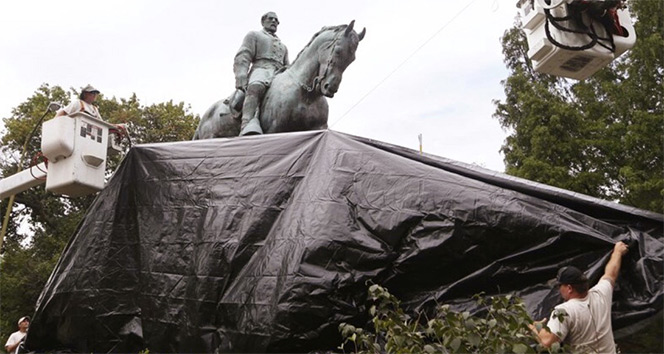 ABD&#039;de general heykelleri siyah örtüyle kapatıldı