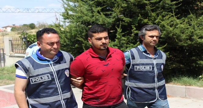 Babasını öldüren genç adliyeye sevk edildi