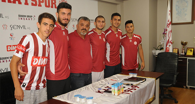 Tokatspor 14 futbolcu ile sözleşme imzaladı