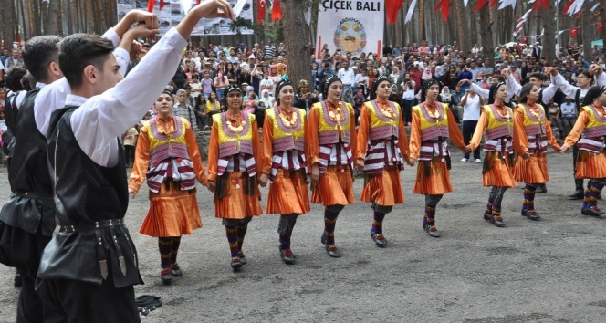 Ardahan Bal Festivali’nde renkli görüntüler