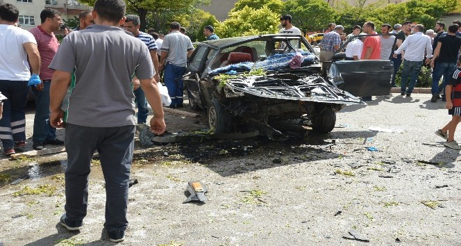 Makas atan otomobil dehşet saçtı: 5 yaralı