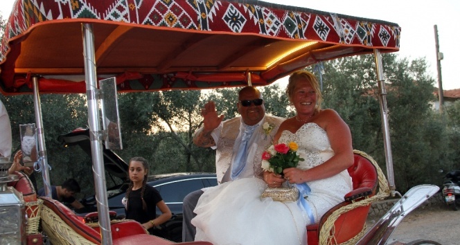 İngiliz çifte Türk düğünü