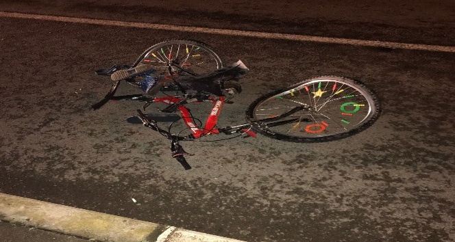 Otomobil bisiklete çarptı: 1 ölü, 1 yaralı