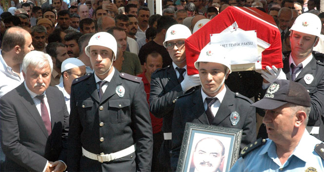 Eski bakan Paksu son yolculuğuna uğurlandı