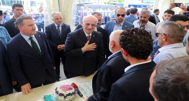 TBMM Başkanı Kahraman ve Bakan Bak, Rize’de bayramlaşma törenine katıldı