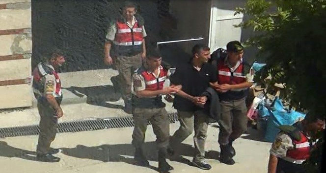 FETÖ’nün suikast timi lideri Sönmezateş eşinden boşandı