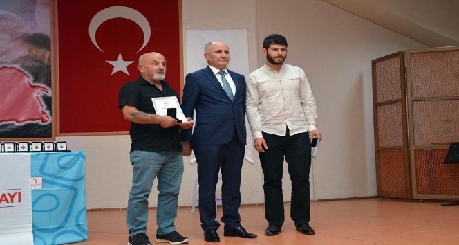 Kızılay, Karaman’da en fazla kan bağışında bulunanları madalyayla ödüllendirdi