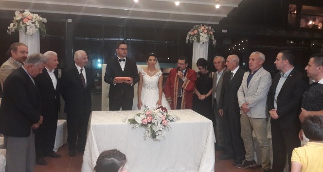 Trabzonspor eski başkanları düğünde bir araya geldi