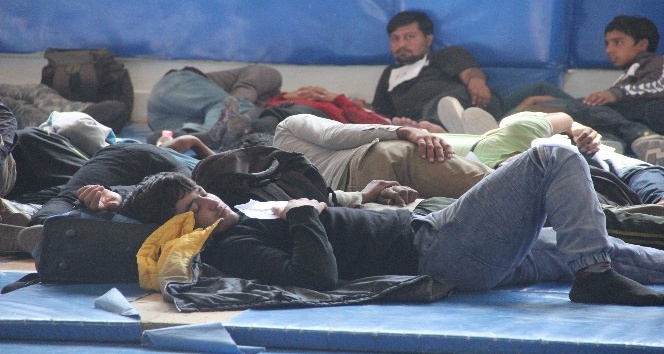 Bolu’da 94 kaçak yolcu yakalandı