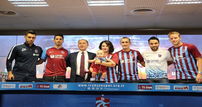 Trabzonspor, Bordo Maviş’i renklerine bağladı
