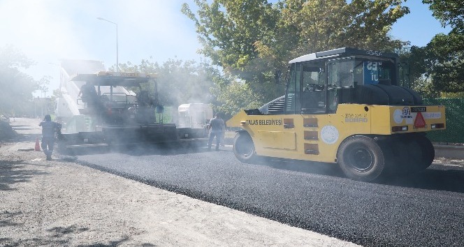 Talas’ta asfalt çalışmaları devam ediyor