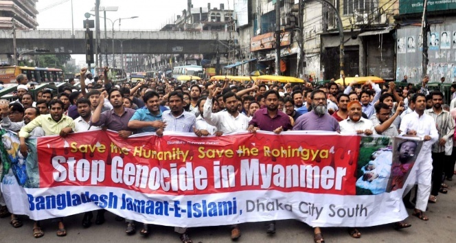 Bangladeş&#039;te Arakan için protesto