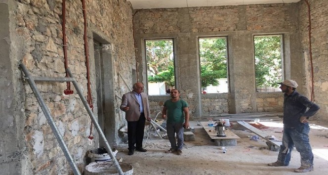 Tarihi İskenderun Adliyesi’nde restorasyon çalışmaları sürüyor