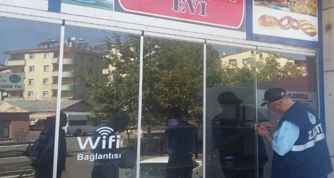 Bingöl’de kaldırımı işgal eden 6 kahvehane kapatıldı