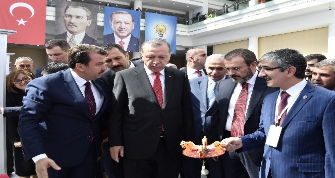 Cumhurbaşkanı Erdoğan Kahramanmaraş standını gezdi