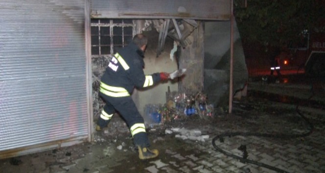 Konya’da büfe yangını