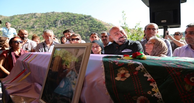 HDP’li Tuğluk’un annesinin cenazesi Tunceli’de toprağa verildi