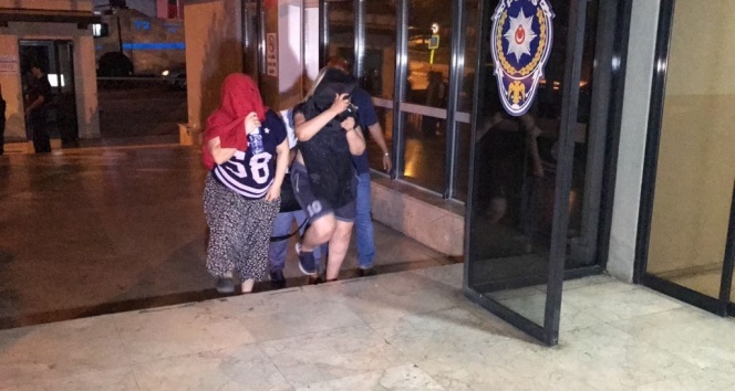 Bursa&#039;da fuhuş operasyonunda: 24 kişi gözaltı