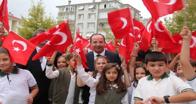 Edirne Belediye Başkanı Gürkan: “Atatürk ilkeleri ışığınız, yolunuz aydınlık olsun”