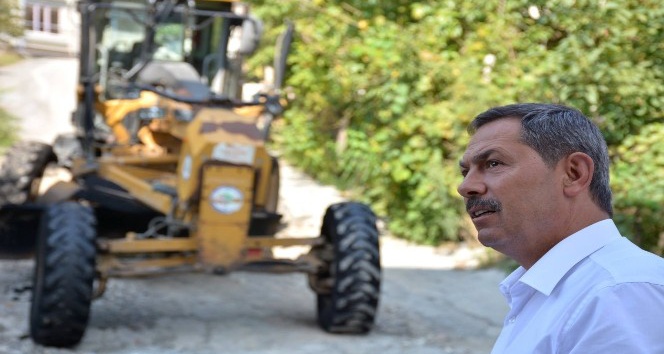 Kdz. Ereğli Belediyesi okul önlerini asfaltlıyor