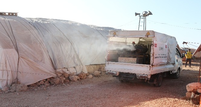 Suriye’deki kamplar dezenfekte edildi