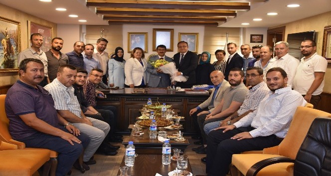 Başkan Çelik, Şehzadeler ilçe teşkilatını ağırladı