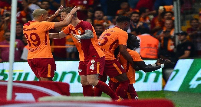 Galatasaray, yenilgisiz yola devam