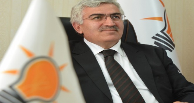 AK Parti Erzurum İl Başkanı Öz: “Evlatlarımızı yarınlara yüksek eğitim düzeyinde hazırlamakta kararlıyız”