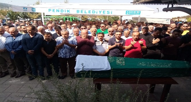 ABD’de hayatını kaybeden Özge Nur Mollahmetoğlu son yolculuğuna uğurlandı